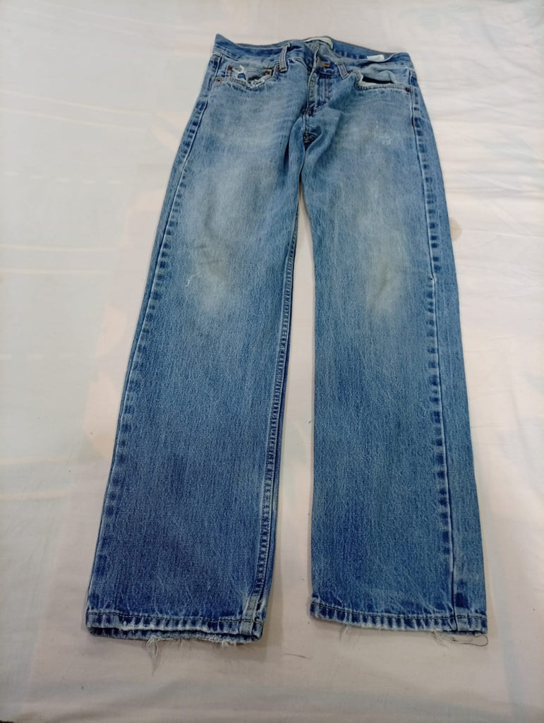Vintage Levi's Men Jeans Bundle  in mixed sizes and colours, Grade A/B/C.