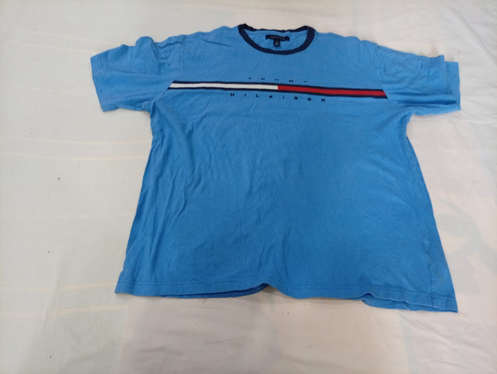 Vintage Tommy Hilfiger T-Shirts Bundle  in mixed sizes and colours, Grade A/B/C.