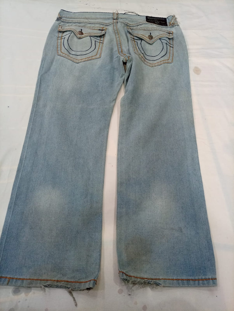 Vintage True Religion Men Jeans Bundle  in mixed sizes and colours, Grade B/C.