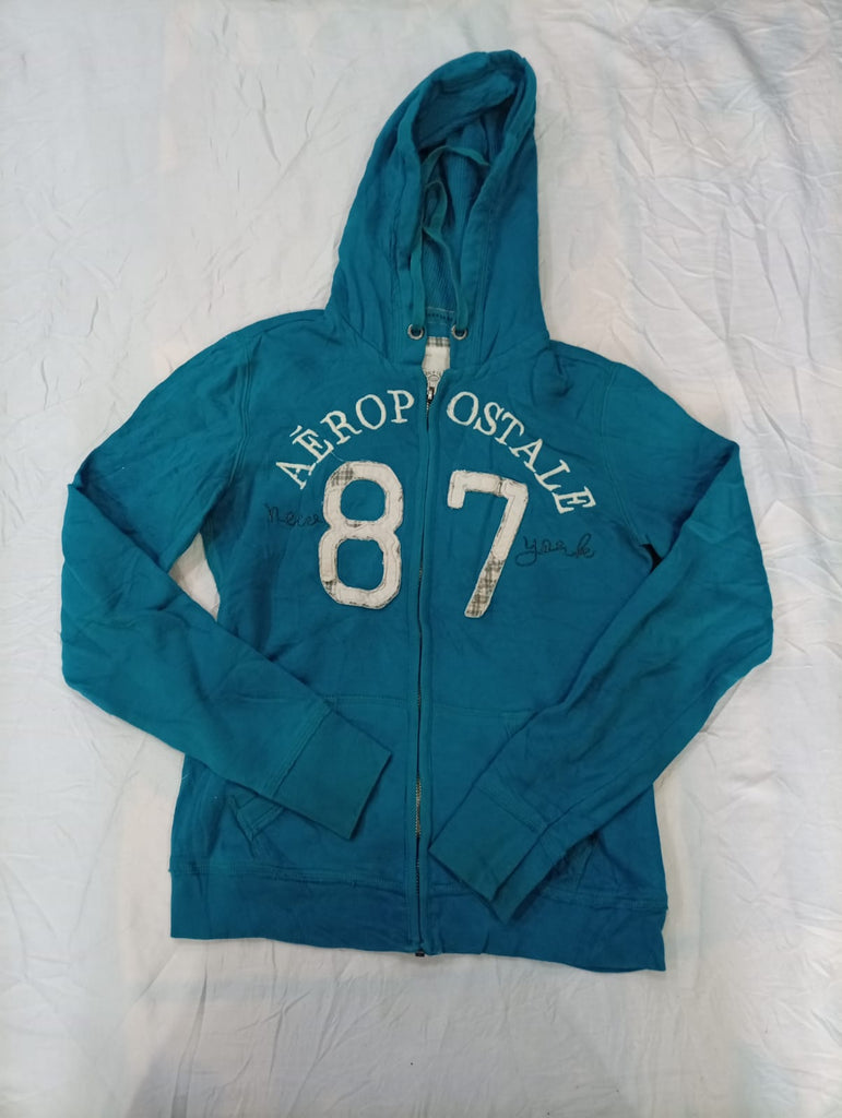 Vintage Mix Branded Hoodies Bundle in mixed sizes and colours. Grade A/B/C.