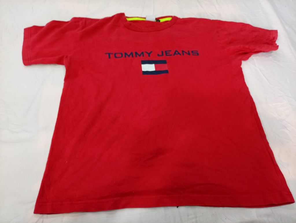 Vintage Tommy Hilfiger T-Shirts Bundle in mixed sizes and colours. Grade B/C.