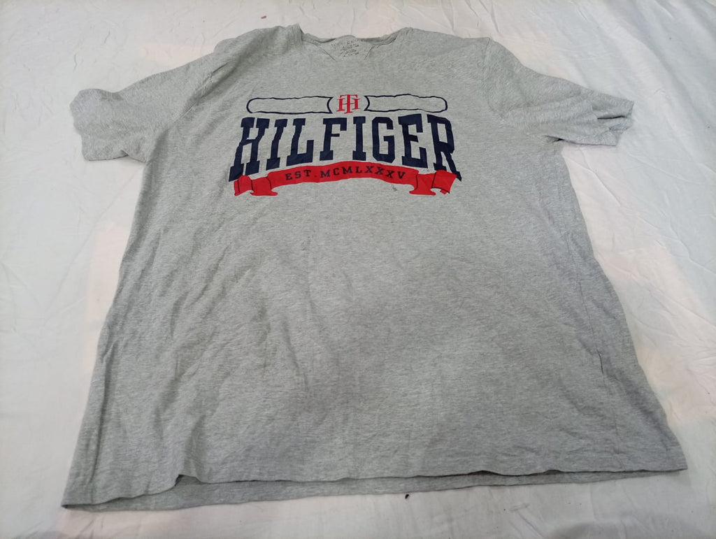 Vintage Tommy Hilfiger T-Shirts Bundle in mixed sizes and colours. Grade B/C.