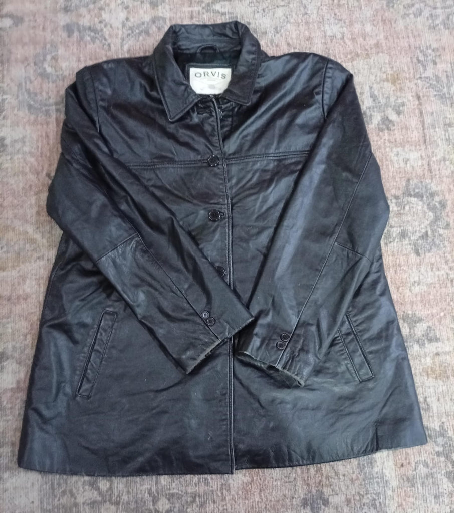 Vintage Leather Women Jackets Bundle in mixed sizes and colours. Grade A/B/C.