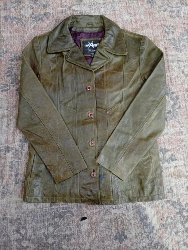 Vintage Leather Women Jackets Bundle in mixed sizes and colours. Grade A/B/C.
