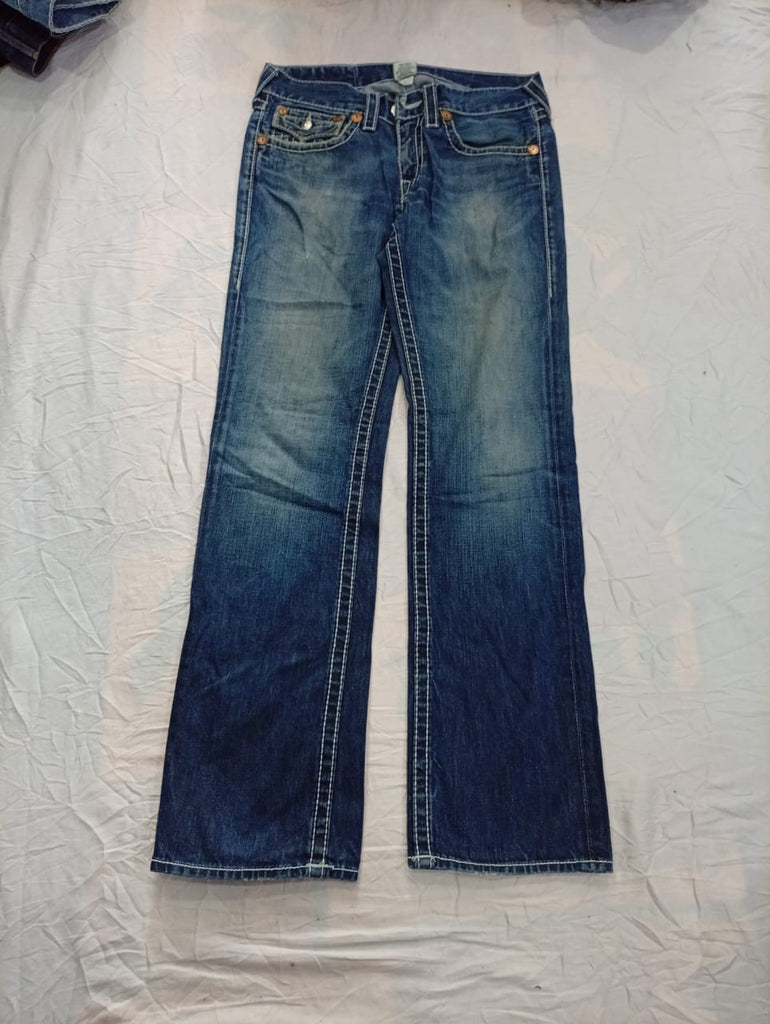 Vintage True Religion Men Jeans Bundle  in mixed sizes and colours, Grade B/C.