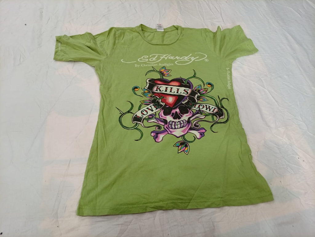 Vintage Designer T-Shirts Bundle in mixed sizes and colours. Grade B/C.