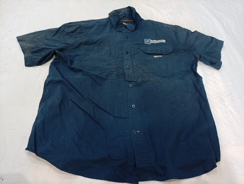  Vintage Carhartt Men Shirts Bundle in mixed sizes and colours, Grade B/C.