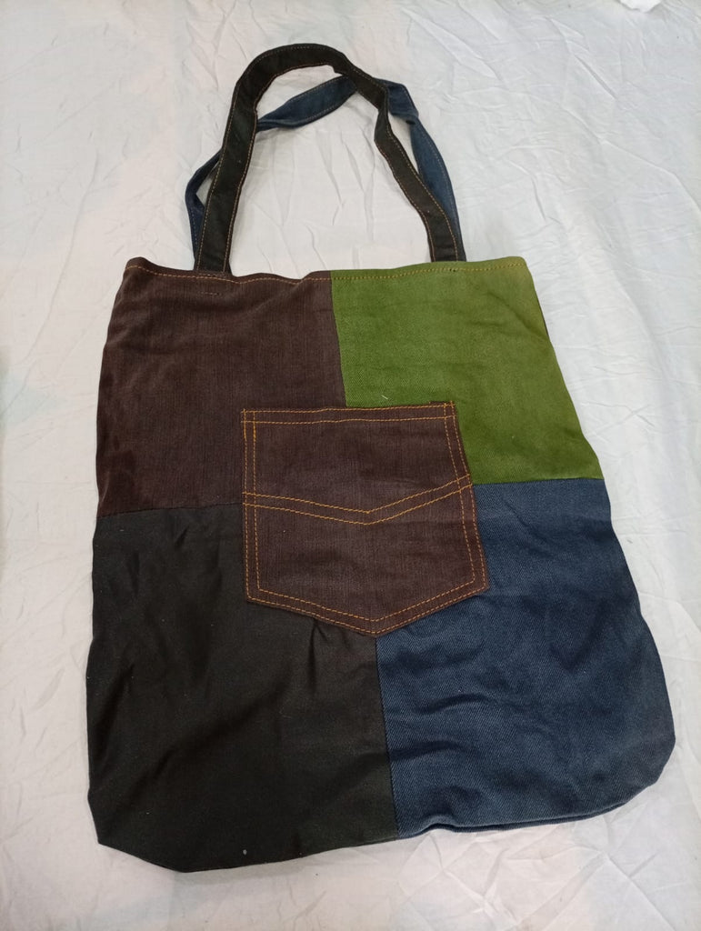 Upcycled Carhartt Bags Bundle in mixed sizes and colours. Grade A/B/C.