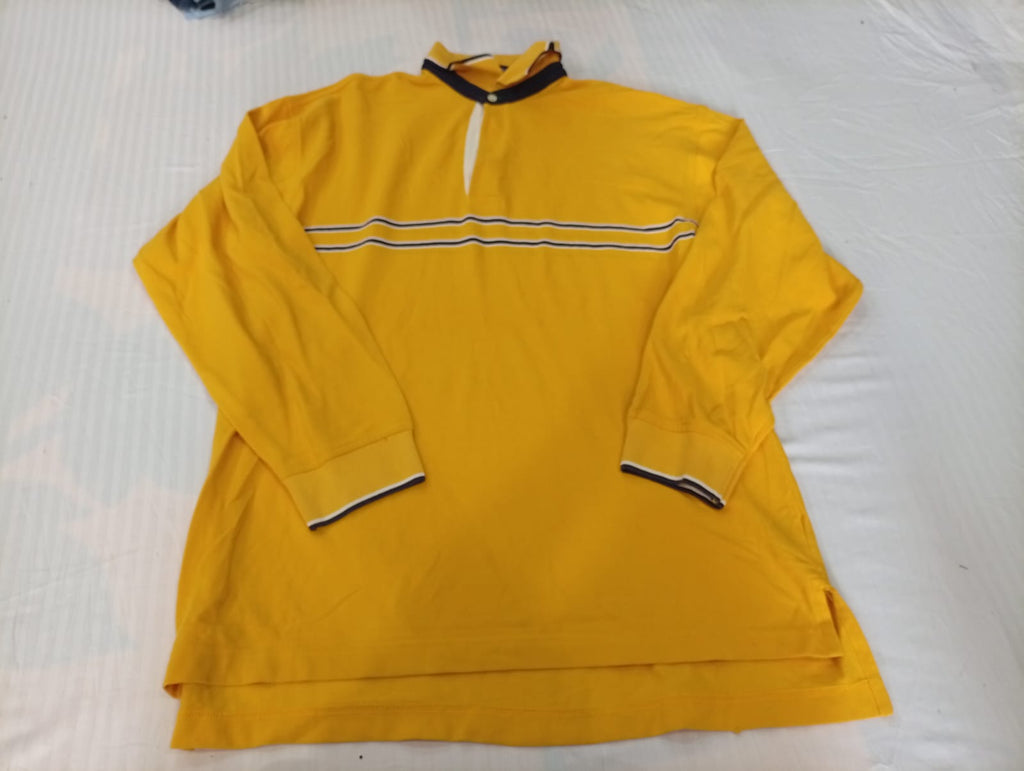 Vintage Tommy Hilfiger T-Shirts Bundle in mixed sizes and colours. Grade B/C.
