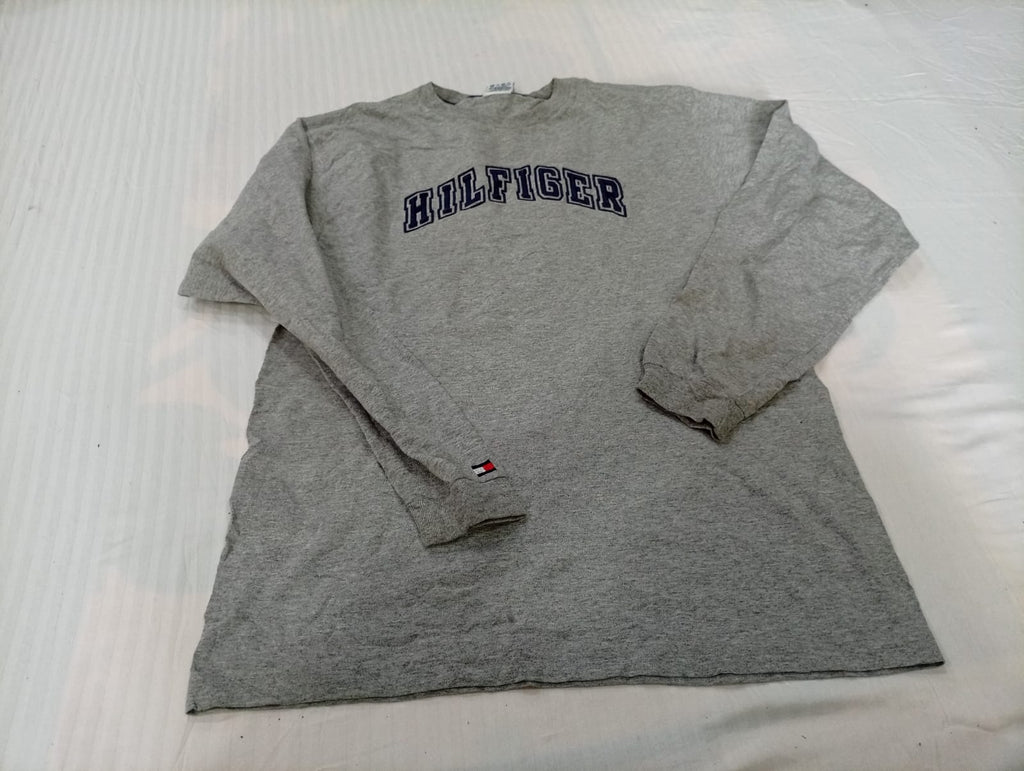 Vintage Tommy Hilfiger T-Shirts Bundle in mixed sizes and colours. Grade B/C.