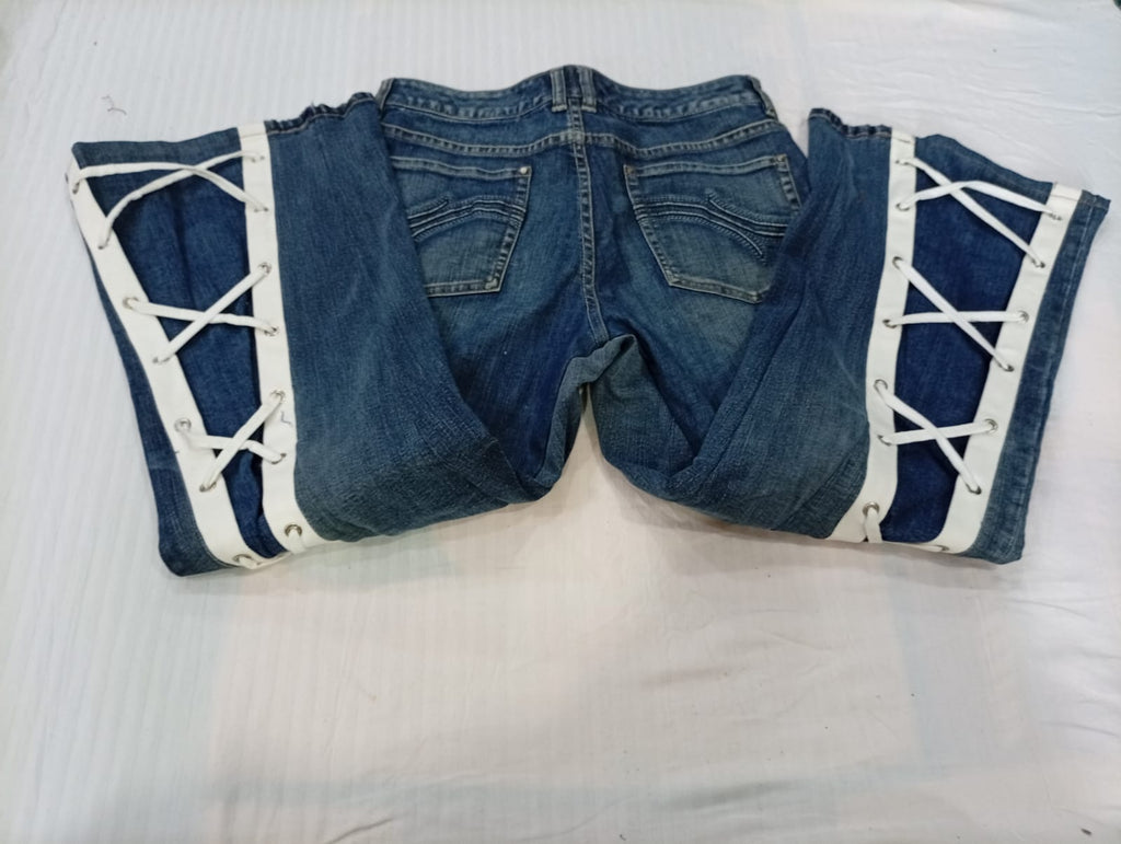 Upcycled Mix Style Jeans Bundle in mixed sizes and colours, Grade A/B/C.