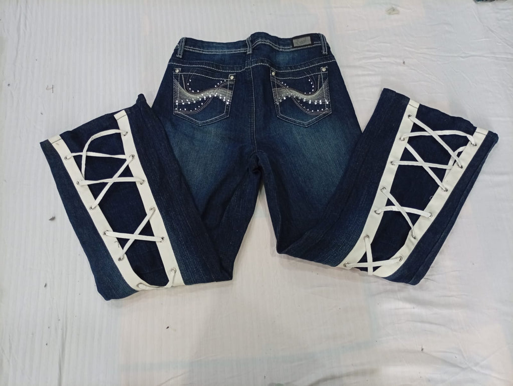 Upcycled Mix Style Jeans Bundle in mixed sizes and colours, Grade A/B/C.
