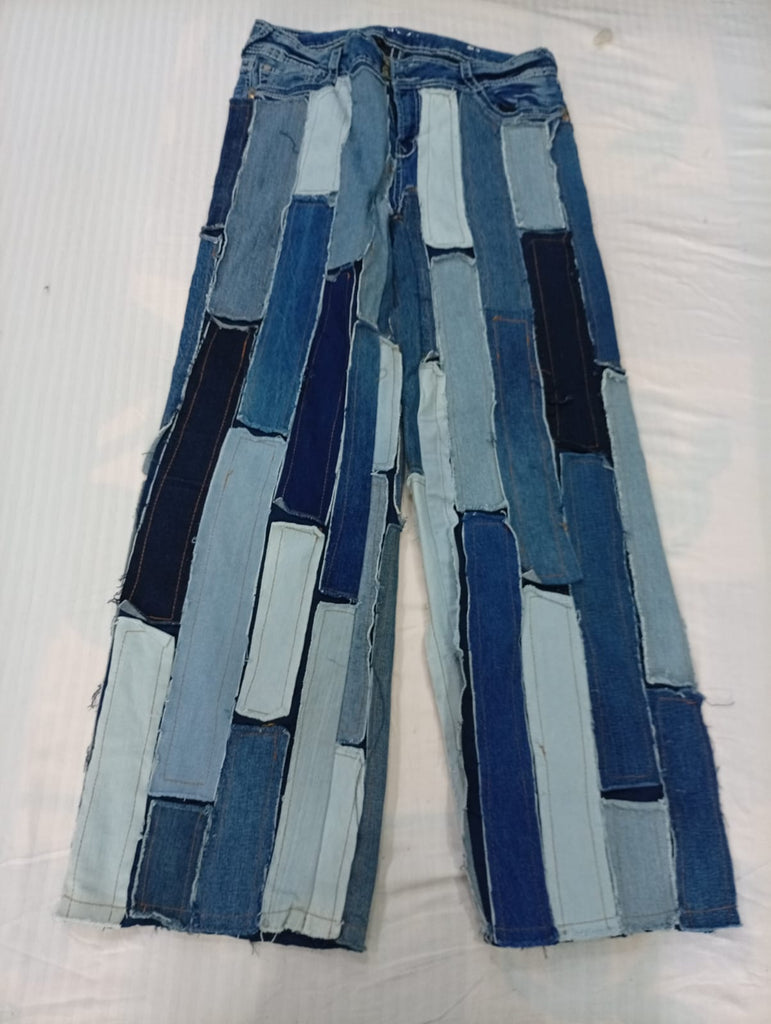 Upcycled Mix Style Jeans Bundle in mixed sizes and colours, Grade A/B/C.