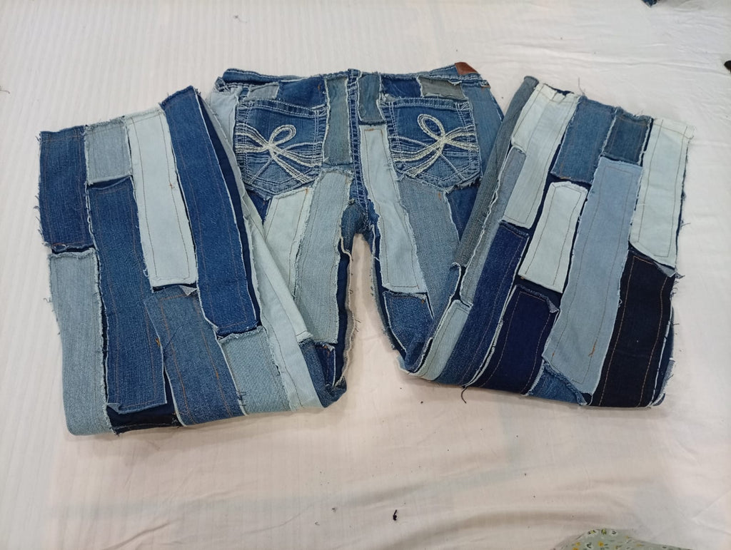 Upcycled Mix Style Jeans Bundle in mixed sizes and colours, Grade A/B/C.