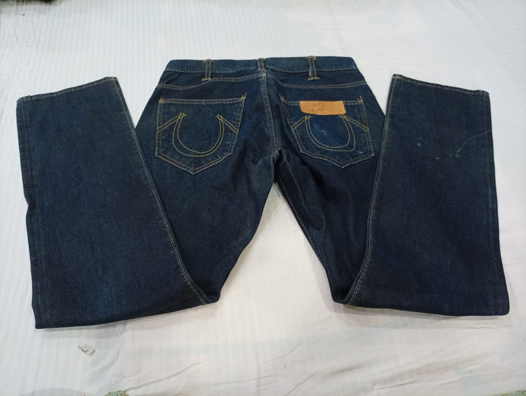 Vintage True Religion Men Jeans Bundle in mixed sizes and colours. Grade B/C.