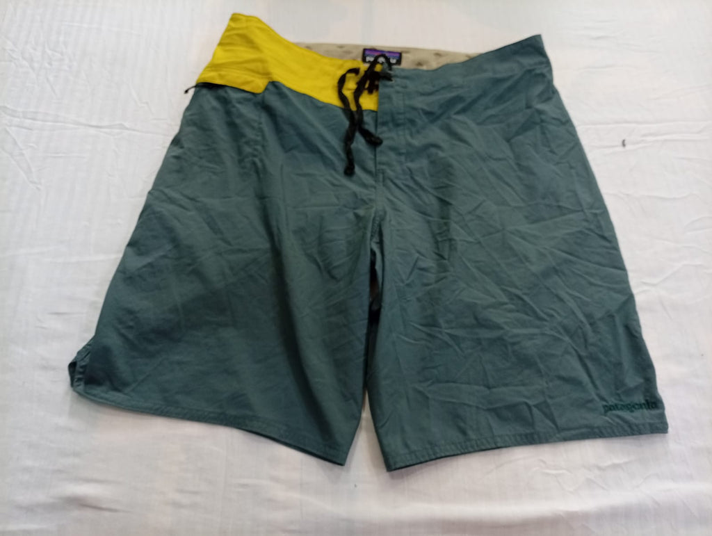 Vintage Patagonia Mix Bundle in mixed sizes and colours, Grade A/B/C.