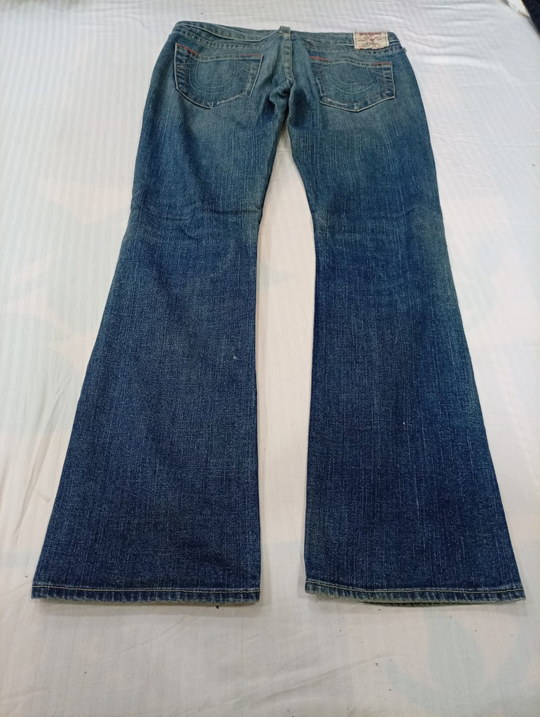 Vintage True Religion Flare and Straight Jeans in mixed sizes and colours, Grade B/C.