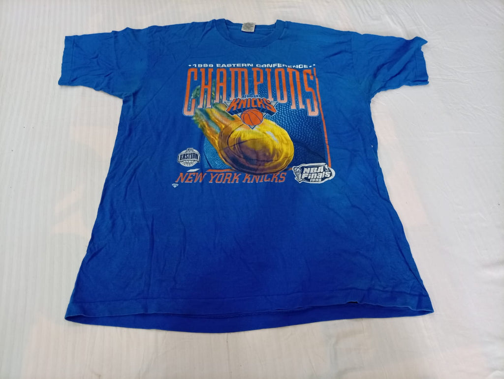 Vintage Single Stitch T-Shirts Bundle in mixed sizes and colours, Grade B/C.