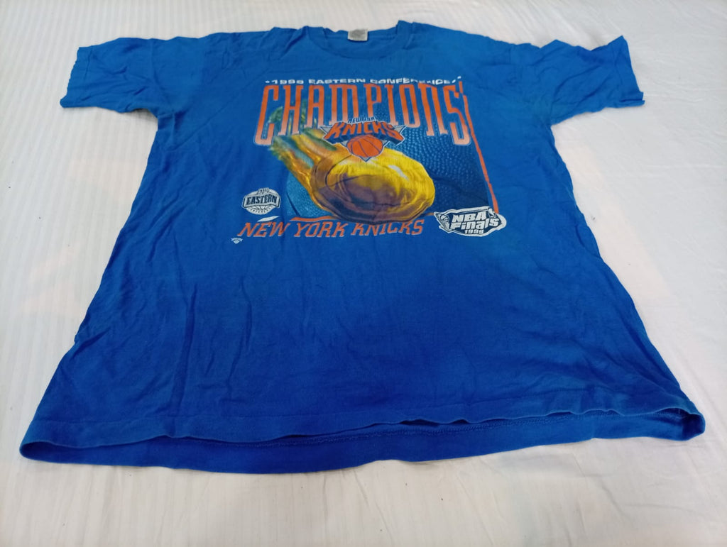 Vintage Single Stitch T-Shirts Bundle in mixed sizes and colours, Grade B/C.