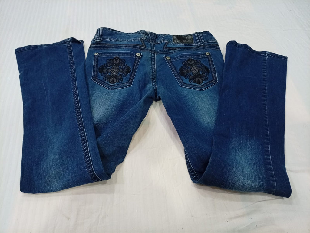 Y2K Flare Jeans Bundle in mixed sizes and colours. Grade A/B/C.