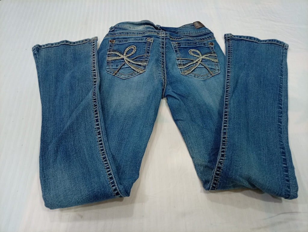 Y2K Flare Jeans Bundle in mixed sizes and colours. Grade A/B/C.