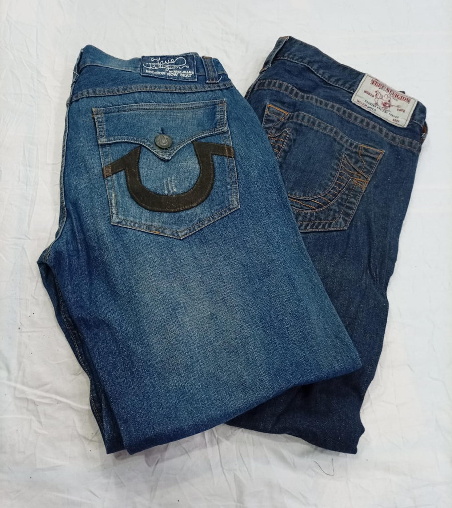 CR12495 Vintage True Religion Men’s Jeans