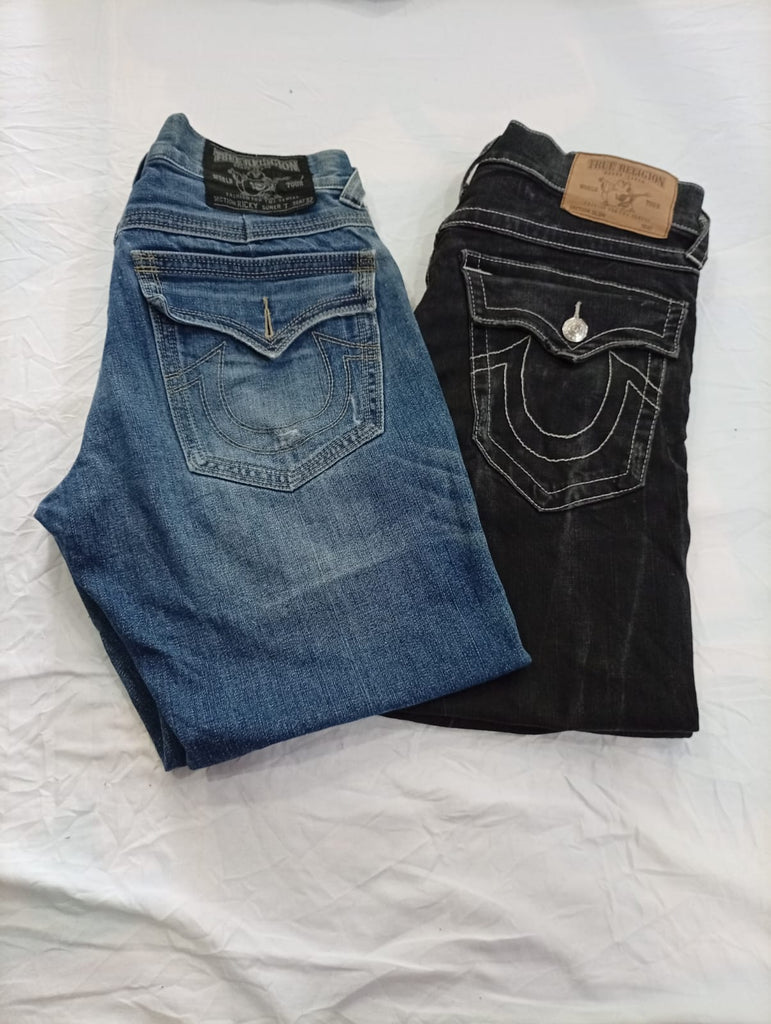 CR12609 Vintage True Religion Men’s Jeans