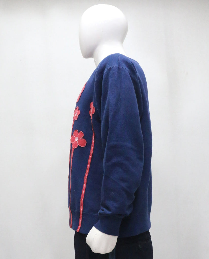 CR1977 UPCYCLED FLORAL APPLIQUÉ CREWNECK SWEATSHIRT