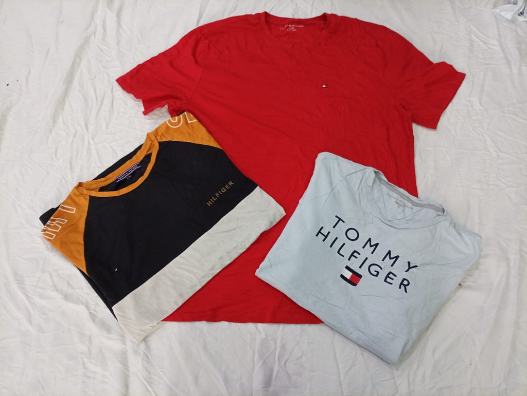 CR10249 Vintage Tommy Hilfiger T-Shirts