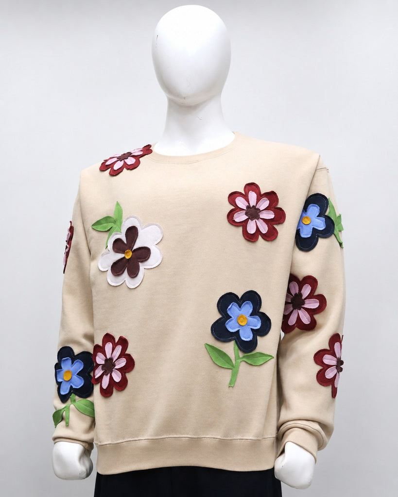 CR1975 UPCYCLED FLORAL APPLIQUÉ SWEATSHIRT