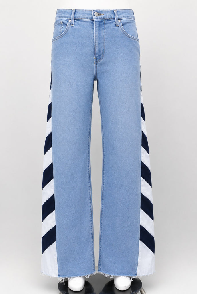 CR1867 UPCYCLED SIDE STRIPE WIDE LEG JEANS
