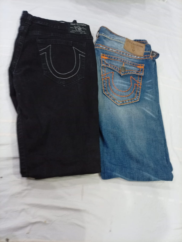 CR11183 Vintage True Religion Men’s Jeans