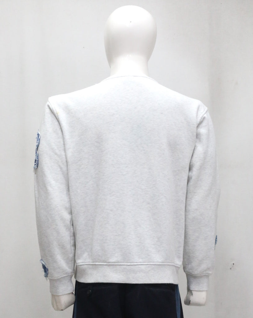 CR1980 UPCYCLED DENIM FLORAL APPLIQUÉ SWEATSHIRT