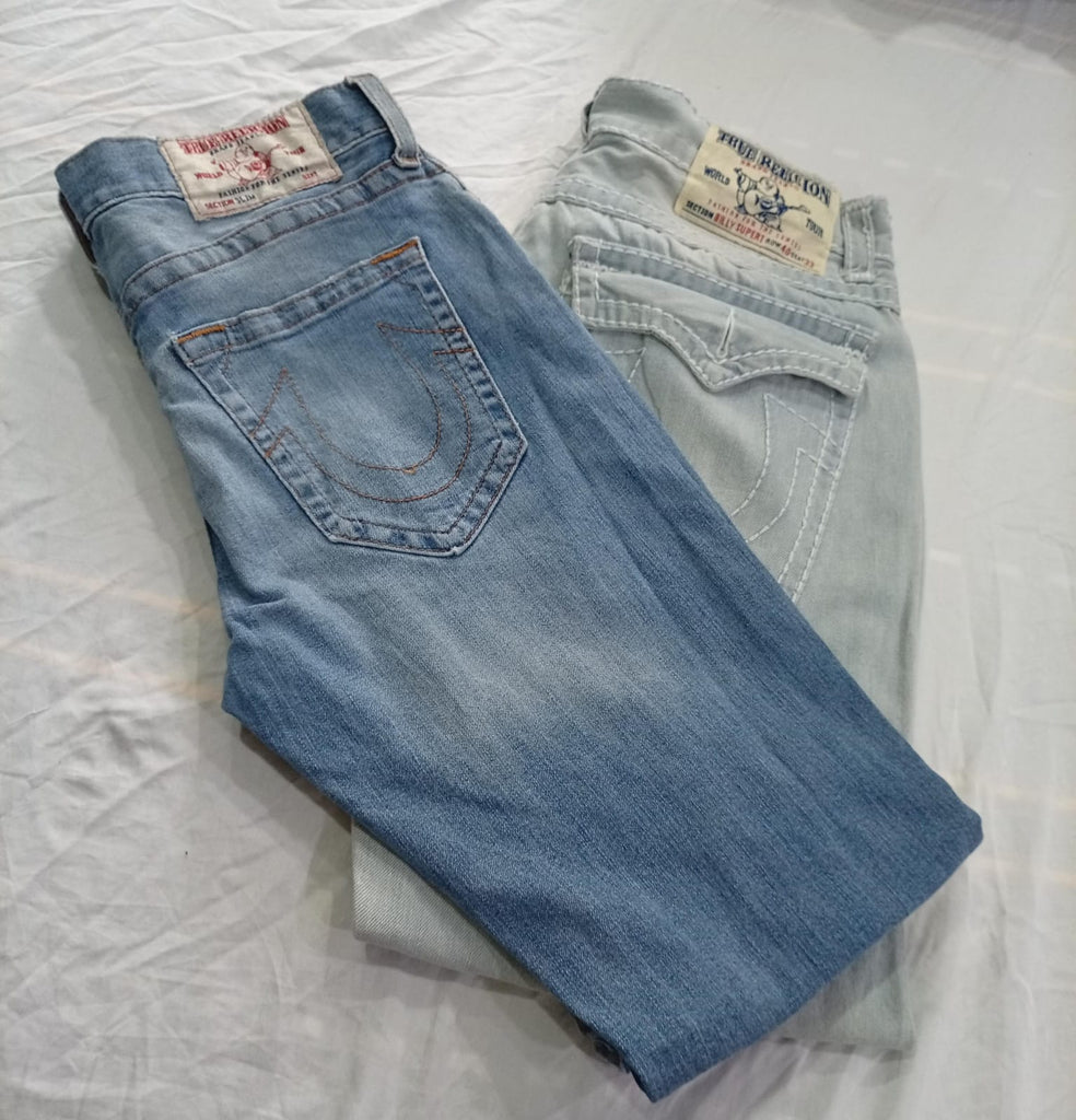 CR10939 Vintage True Religion Men’s Jeans