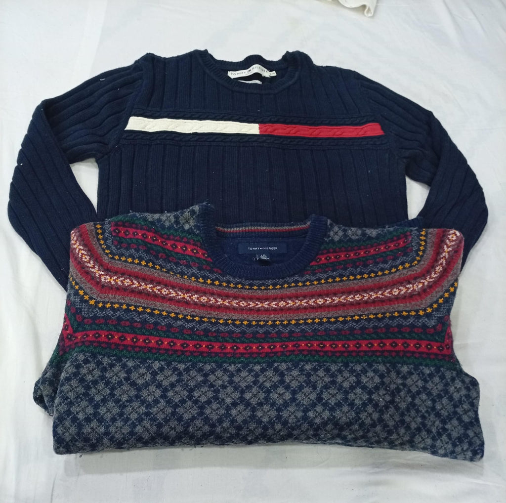 CR9557 Vintage Tommy Hilfiger Men’s & Ladies’ Sweaters