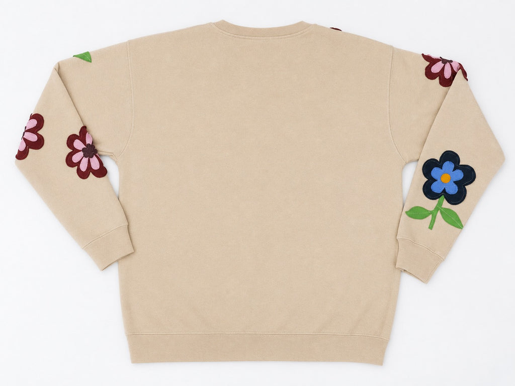 CR1975 UPCYCLED FLORAL APPLIQUÉ SWEATSHIRT
