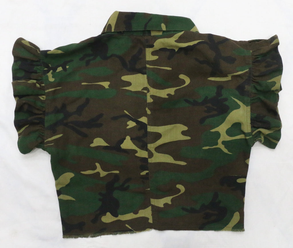 CR2029 UPCYCLED CAMO RUFFLE CROPPED SHIRT