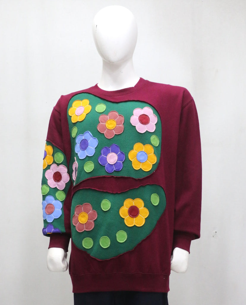 CR1979 UPCYCLED GARDEN PATCHWORK APPLIQUÉ SWEATSHIRT