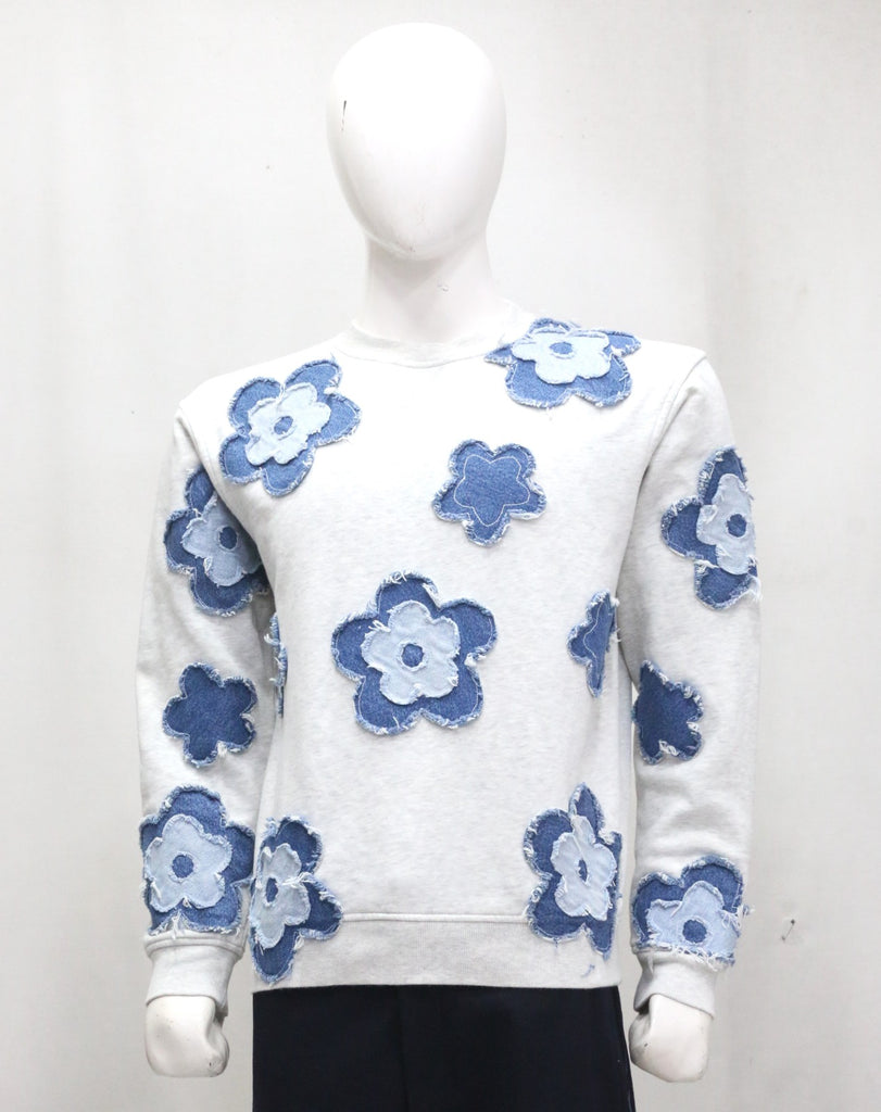 CR1980 UPCYCLED DENIM FLORAL APPLIQUÉ SWEATSHIRT