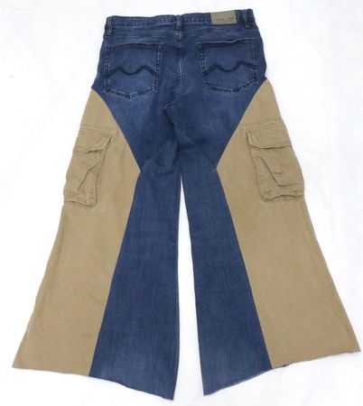 CR2148 UPCYCLED CARGO FLARE JEANS