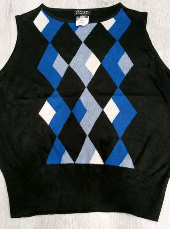 Lightweight Diamond Pattern Sweater Vests